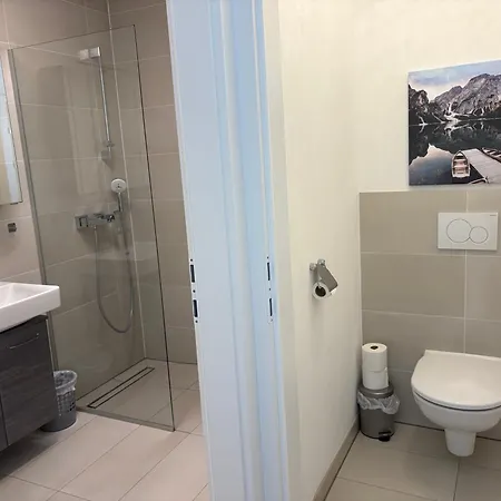 2 Schlafzimmer Im Neubau In Gruenruhelage Und Doch Zentral Apartment *